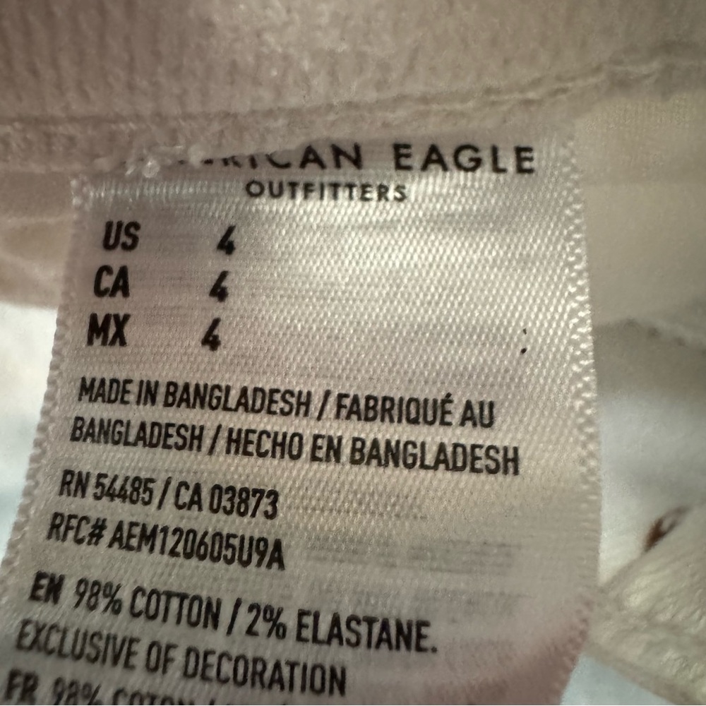 American Eagle Distressed White Mom Shorts - Picture 6 of 6